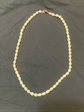 Elegant Cream Freshwater Pearl Necklace - Classic Women's Jewelry